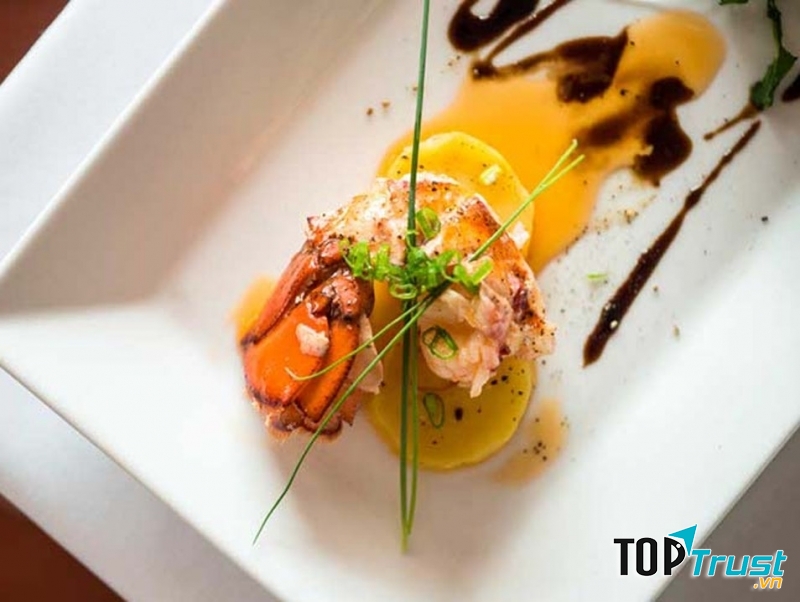 Một món ăn hấp dẫn của nhà hàng Pháp The Refinery