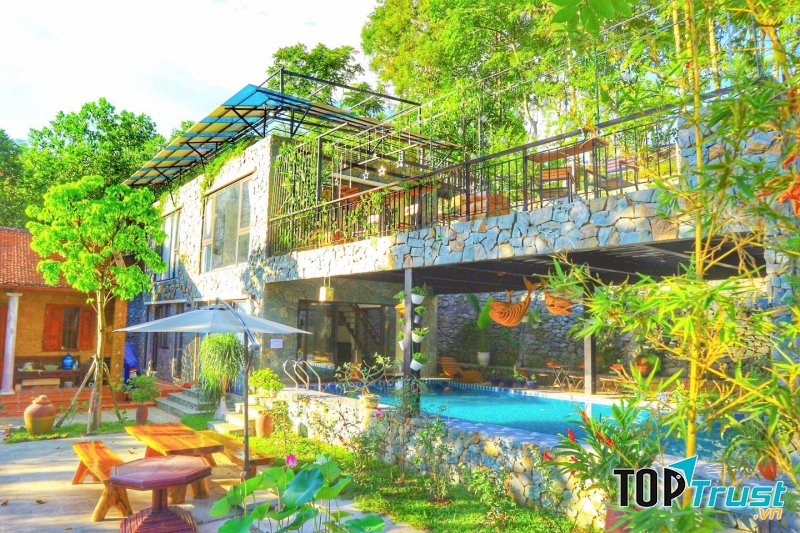 The Runaway Villa