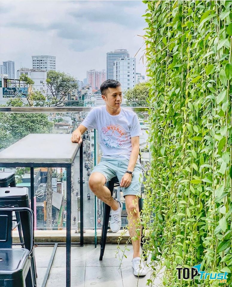 Không gian check in