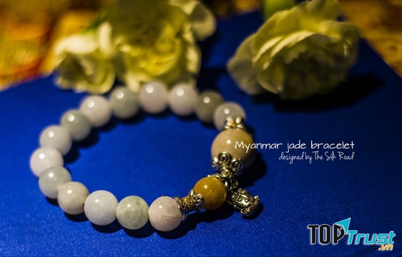Mỗi chiếc vòng tay của The Silk Road đều gắn với một câu chuyện hấp dẫn (Nguồn: Sưu tầm)