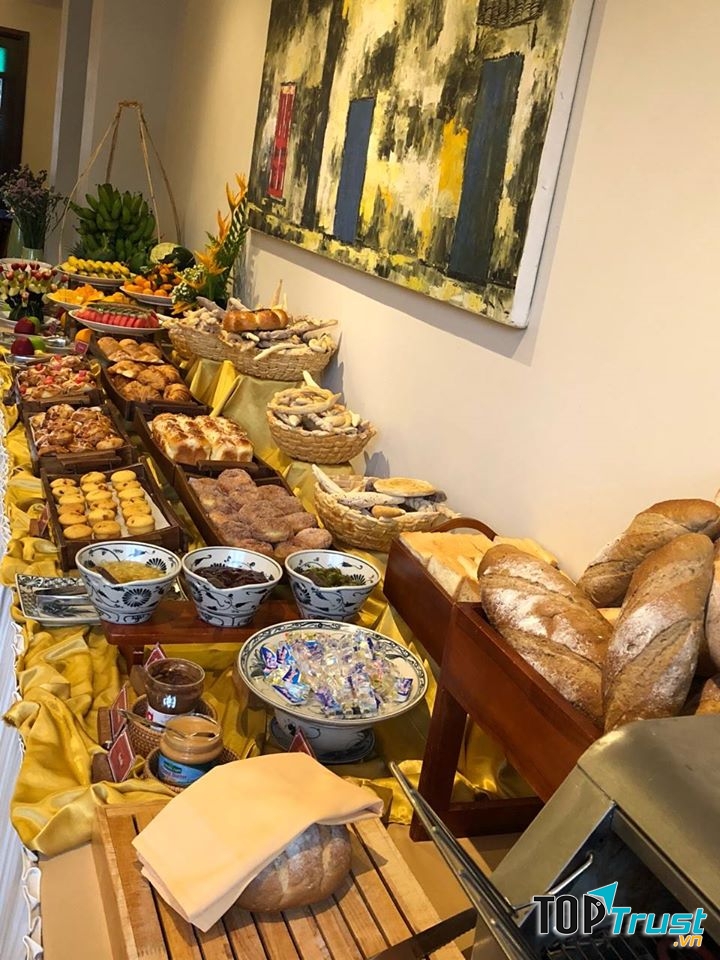 Không gian rộng rãi, ấm cúng, luôn tạo cảm giác thoải mái cho thực khách