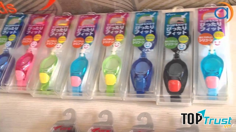 Kính bơi view trẻ em