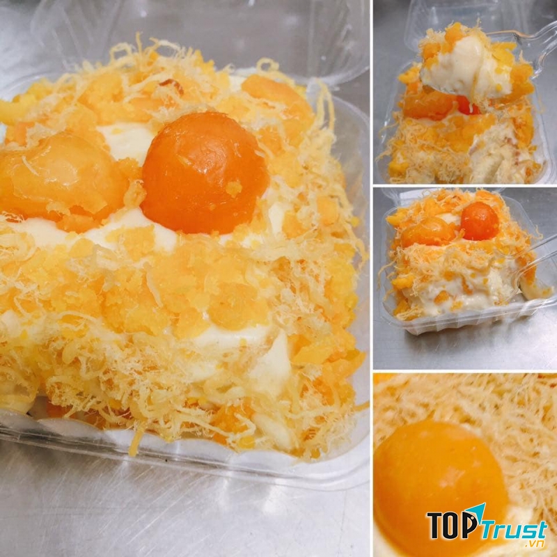 Banh bông lan trứng muối với lớp phủ béo ngậy, thơm ngon