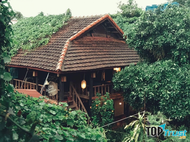 The wood house - Nhà sàn cuối ngõ