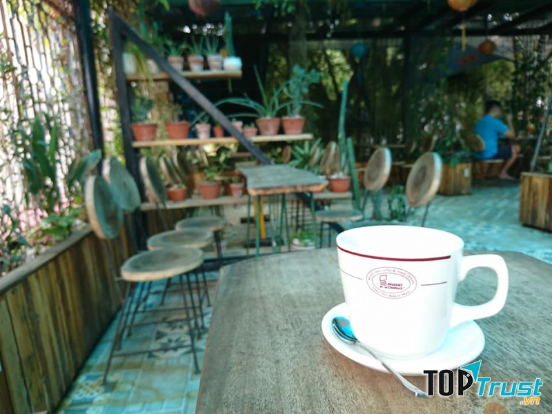 Đa số các thực khách đều đánh giá khá cao về chất lượng đồ uống và đội ngũ phục vụ rất chuyên nghiệp nơi đây
