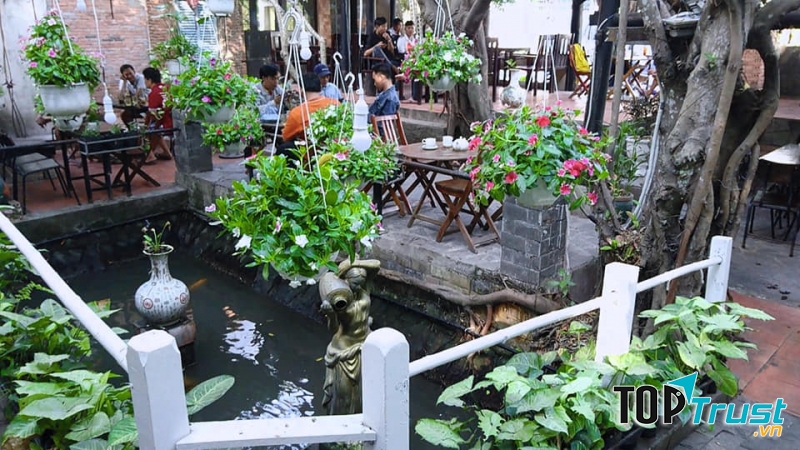 Thềm xưa cafe