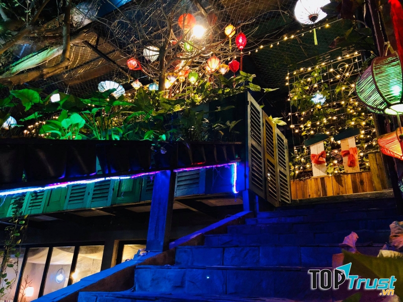 Thềm xưa cafe