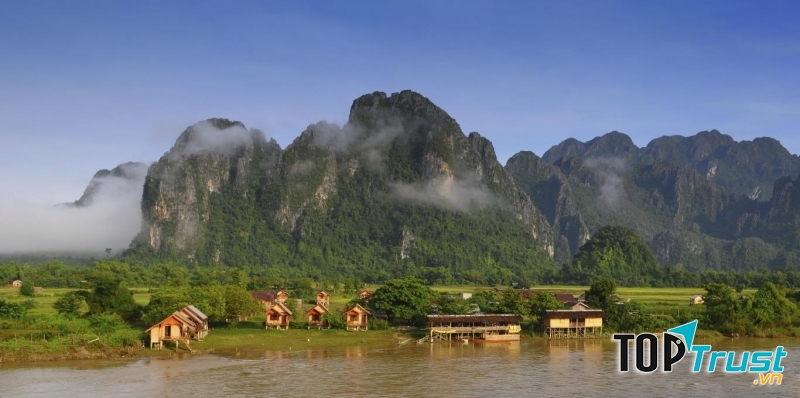 Thị trấn Vang Vieng