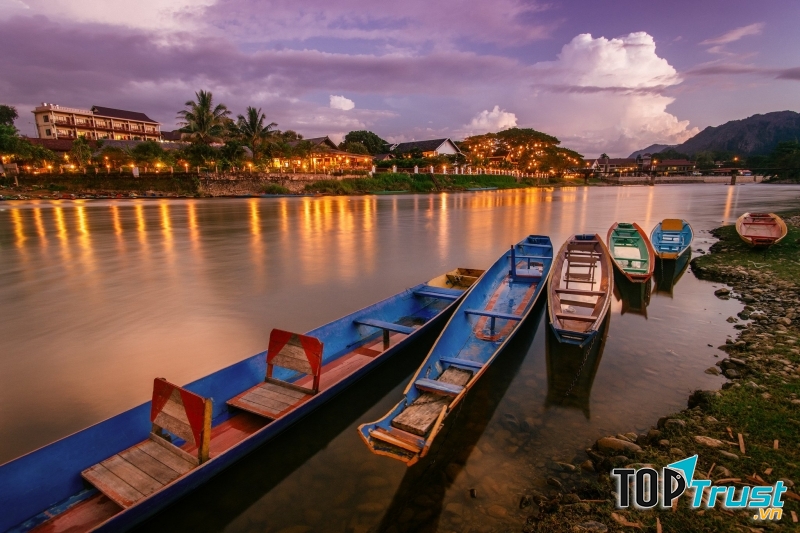 Thị trấn Vang Vieng