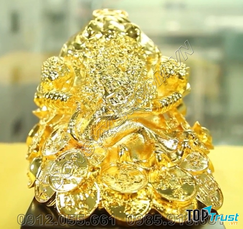 Xua tan âm khí và tà ma xung quanh nhà.