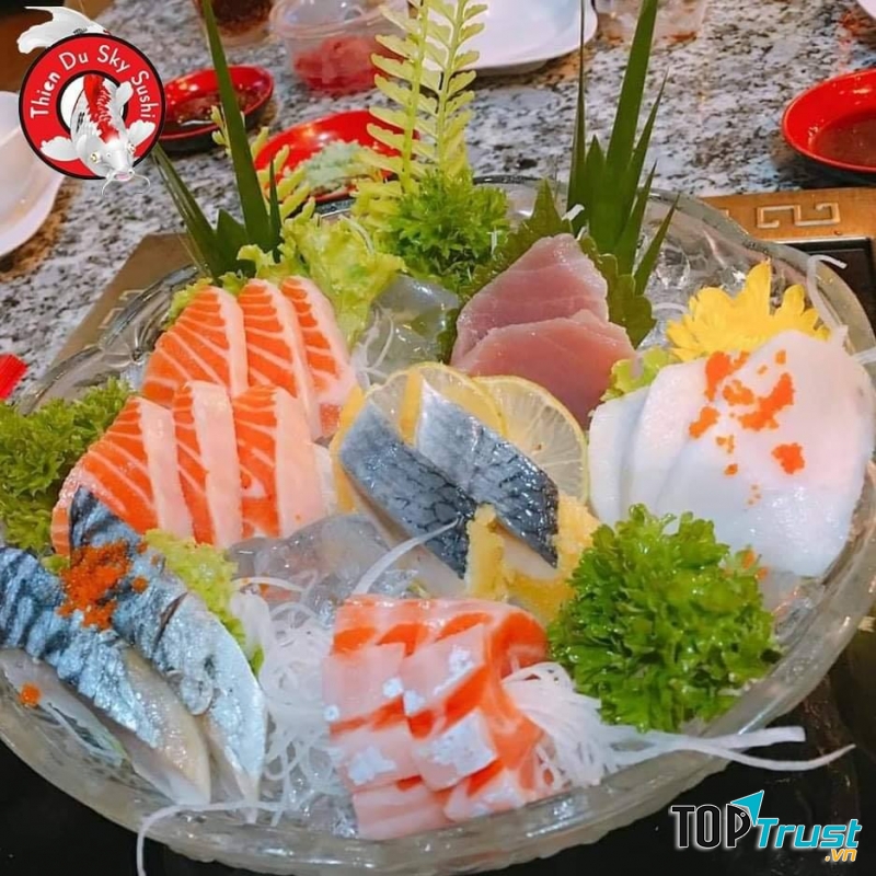 Hải sản tươi sống, được trang trí rất đẹp mắt và hấp dẫn