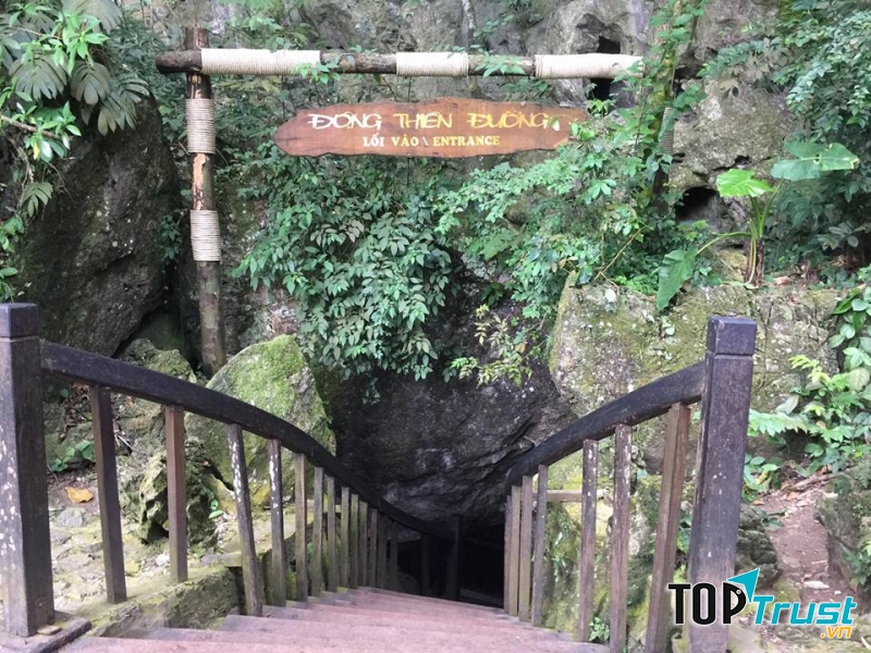 Lối vào động Thiên Đường