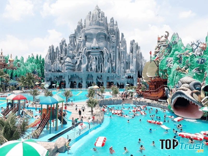 Công viên nước ở Thiên đường Bảo Sơn.