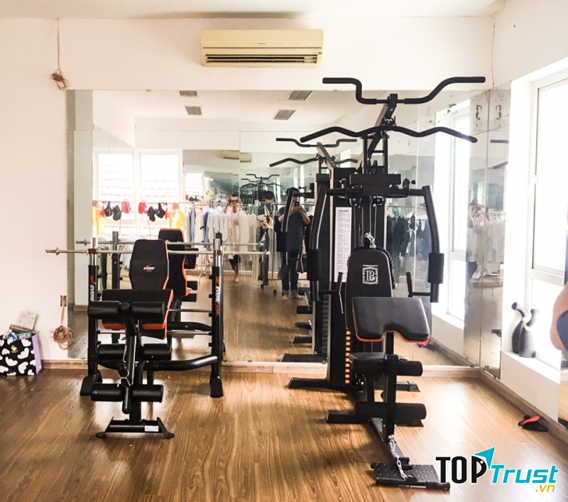 Ghế tập tạ đa năng tại Thể Thao Thiên Trường