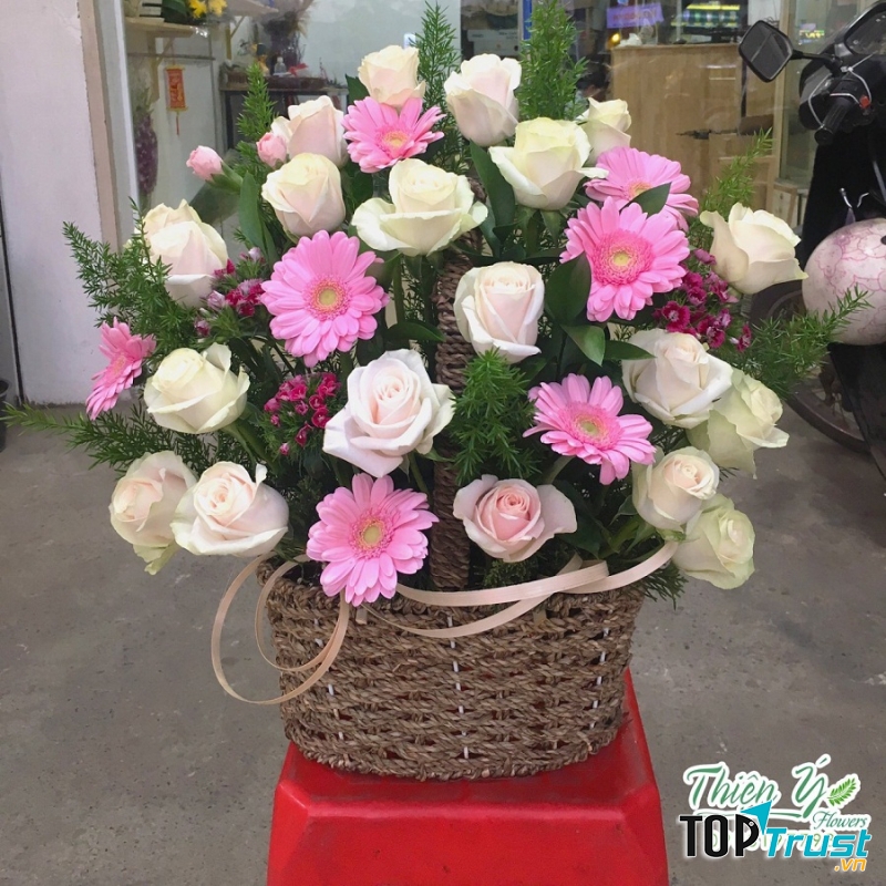 Hoa giỏ dễ thương