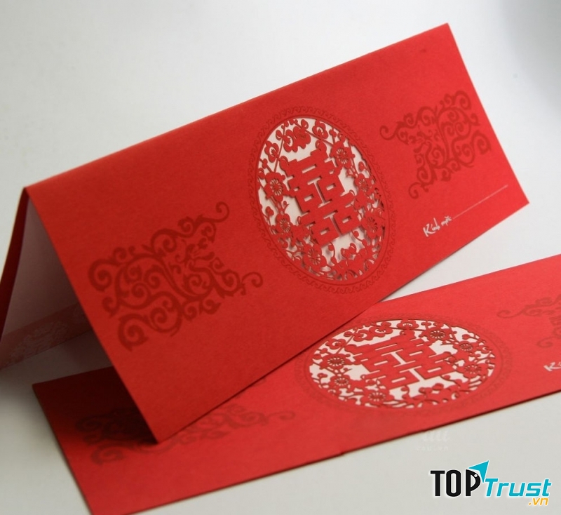 Thiệp đỏ mang đến sự may mắn cho mỗi đôi uyên ương