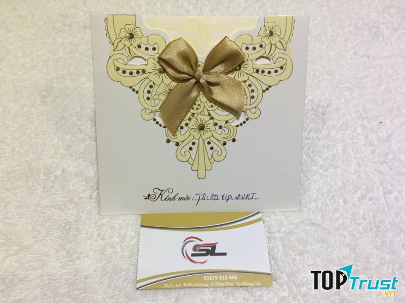 Cam kết giá in thiệp cưới trực tiếp tại xưởng không thông qua trung gian.