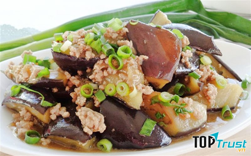 Thịt băm xào cà tím