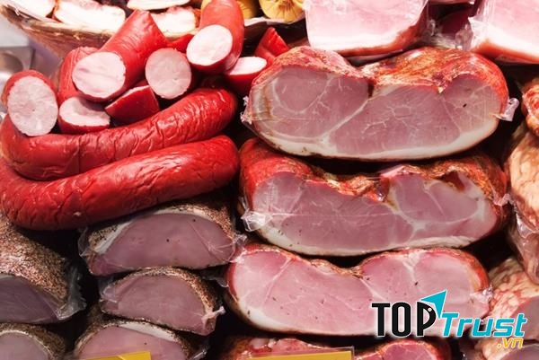 Thịt chế biến sẵn có nguy cơ gây ung thư cao