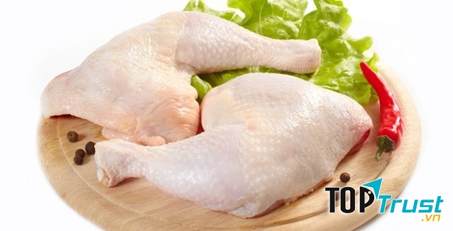 Bệnh nhân nên ăn thịt đùi gà vì chứa ít chất béo