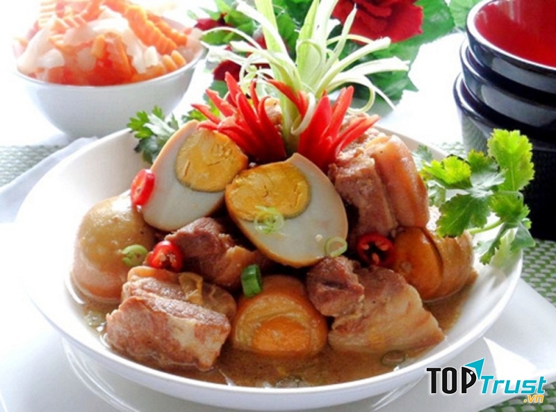 Món thịt kho thơm ngon