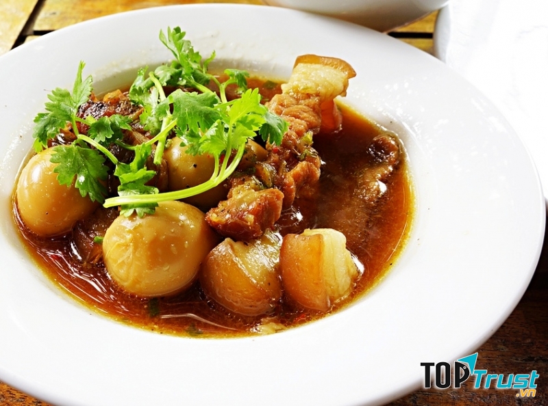 Thịt kho cà pháo