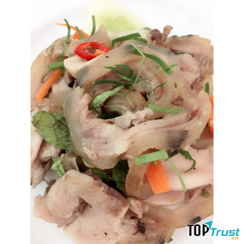 Thịt thỏ hấp lá chanh