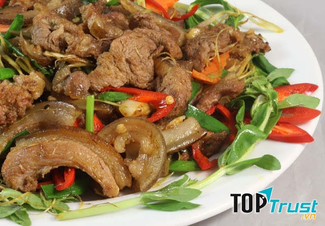 Thịt Thỏ xào xả ớt