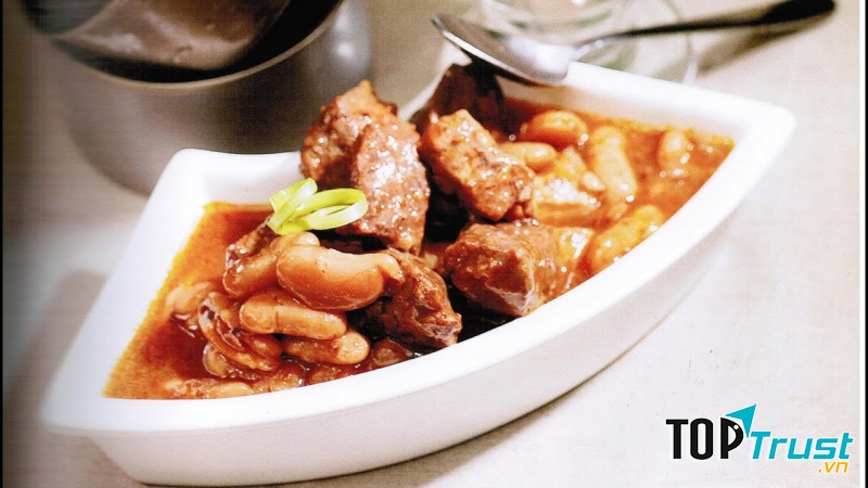 Thịt thỏ sốt vang