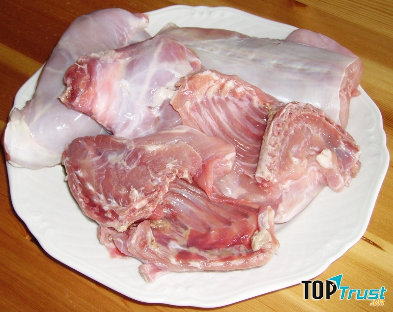 Thịt thỏ tươi sống