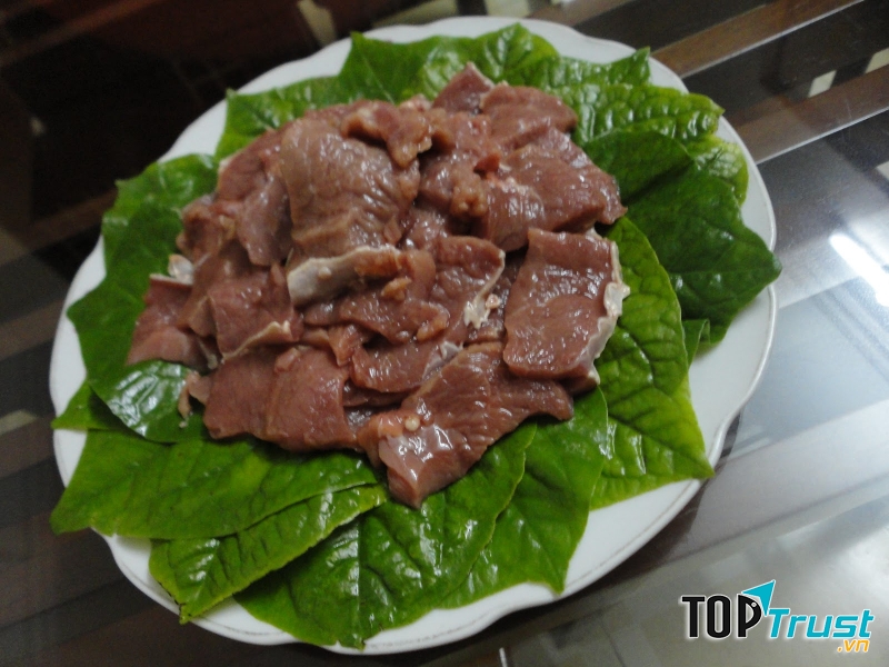 Nguyên liệu chính chuẩn bị cho món Thịt trâu xào lá lốt