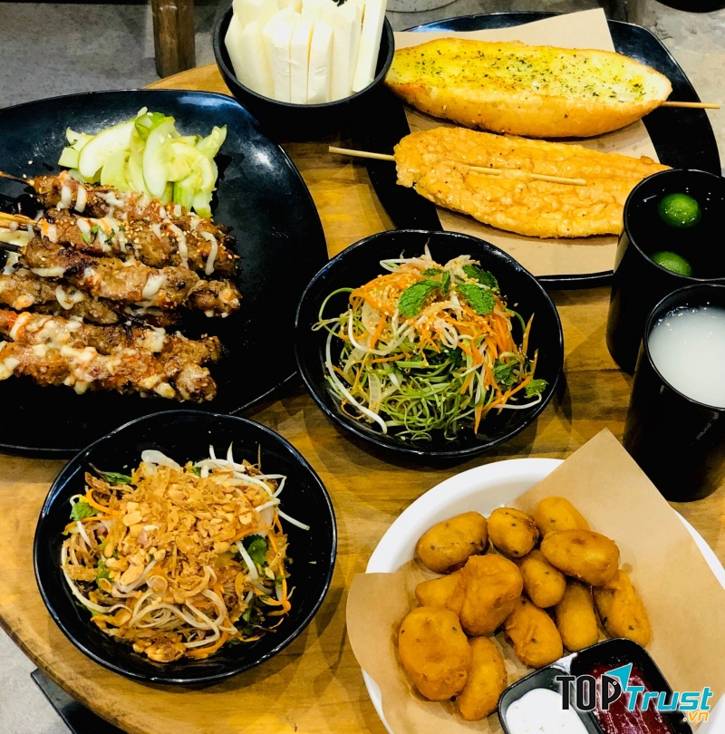 Thịt xiên nướng Hoàng Đức