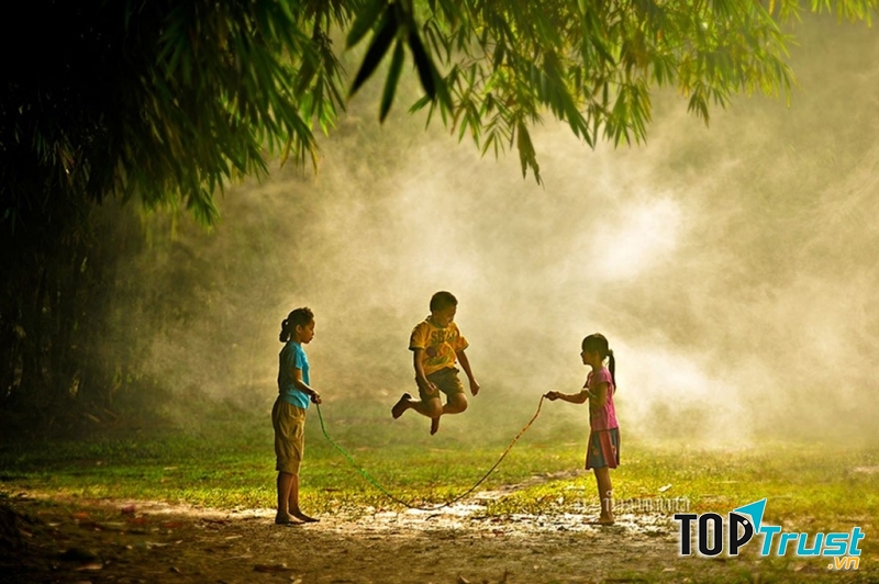 Chị gái - người bạn gần gũi nhất của người em...