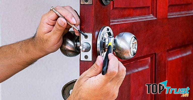 Thợ khóa Đức Quang - địa chỉ sửa khóa tại nhà uy tín, nhanh, giá rẻ