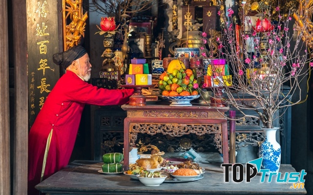 Sau ngày 23 âm lịch là thời điểm thích hợp nhất để lau dọn bàn thờ