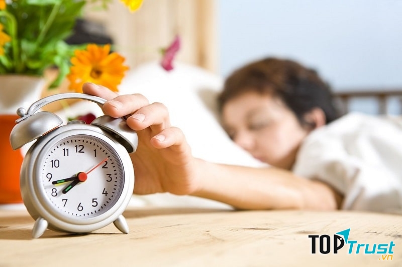 Thói quen đặt báo thức dậy quá muộn