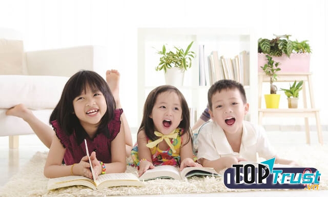 Thói quen đọc sách rất tốt cho trẻ. (Nguồn internet)