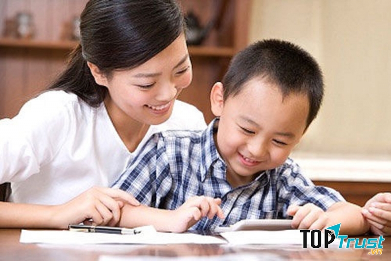 Cha mẹ hãy nên lịch học cho con phù hợp. (Nguồn internet)