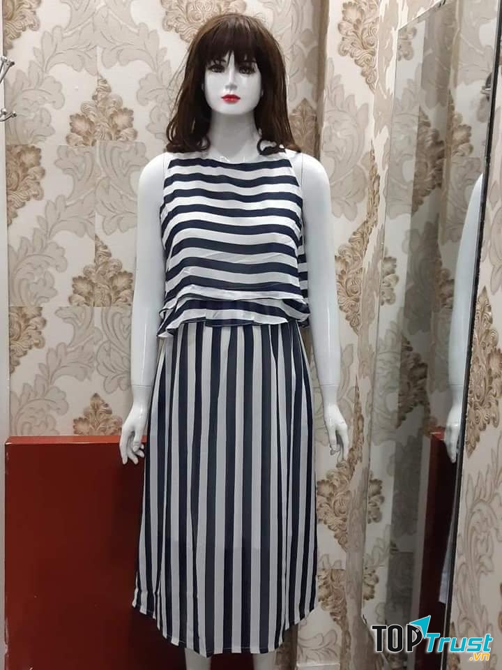 Thời trang bầu Hồng Nhung