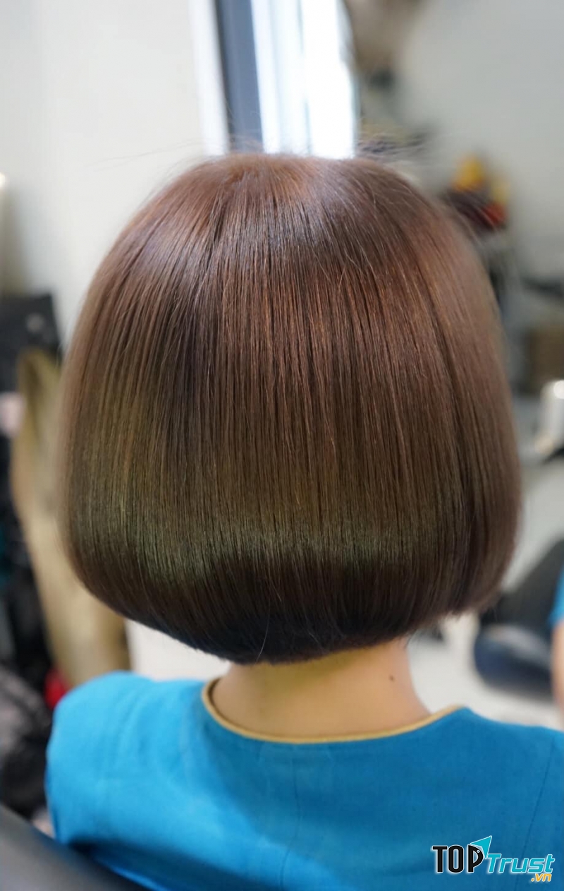 Tóc ngắn cúp tự nhiên