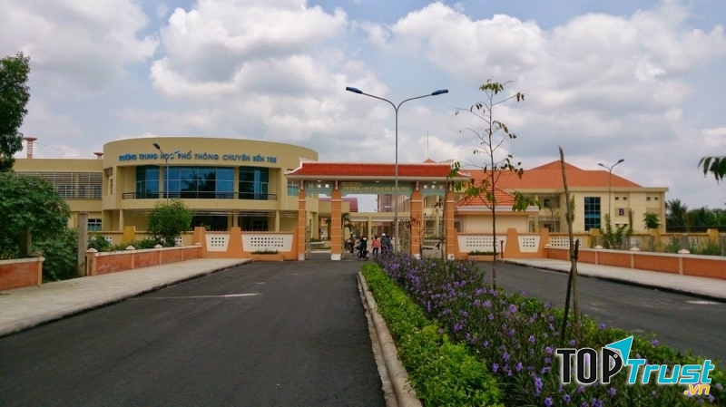 THPT Chuyên Bến Tre