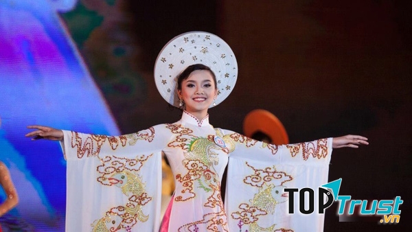 Hoa Khôi chuyên Thái Nguyên