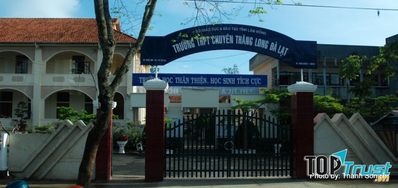 THPT Chuyên Thăng Long