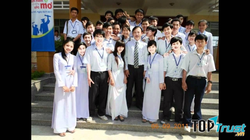 Kỷ yếu cuối năm