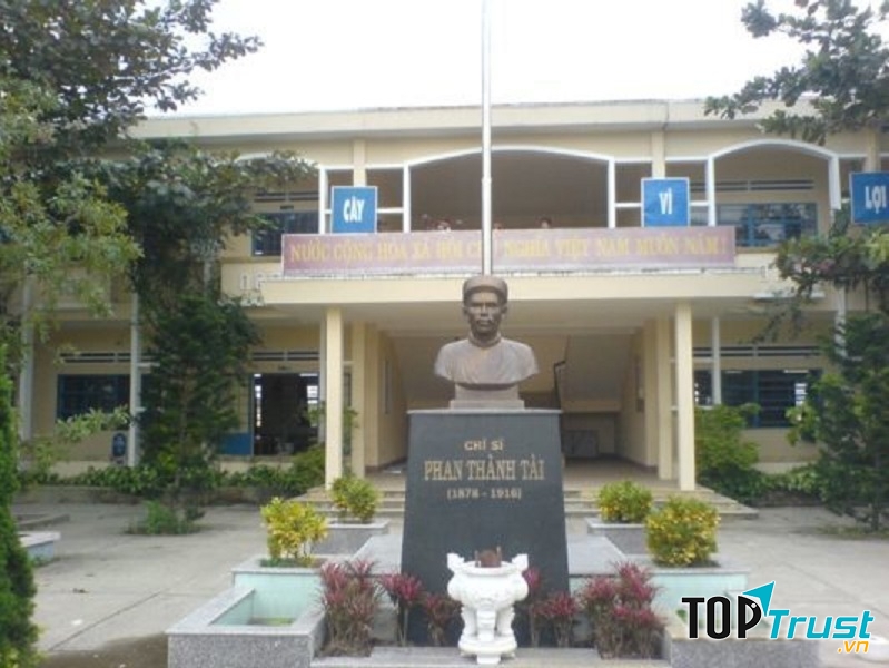 THPT Phan Thành Tài