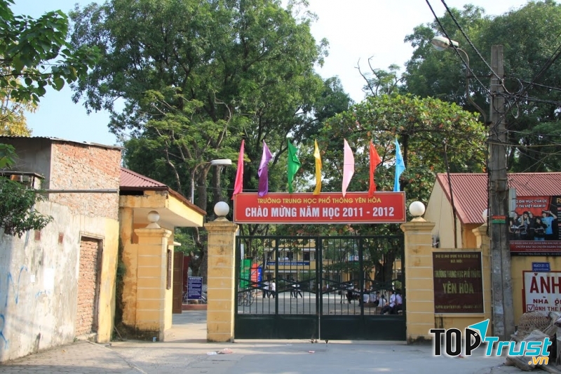CỔNG TRƯỜNG