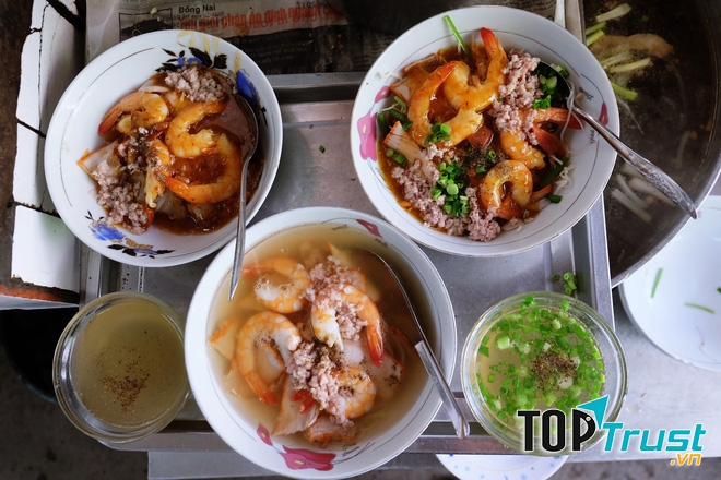 Món hủ tiếu lâu đời được người dân yêu thích