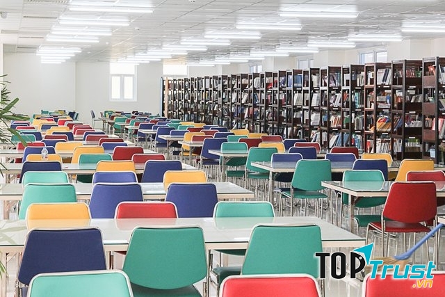 Thư viện sắc màu Đại học HUTECH