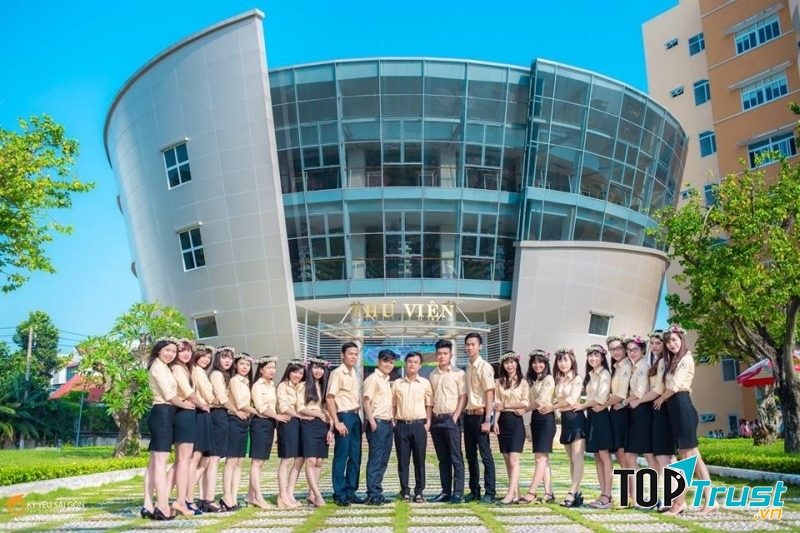 Thư viện Đại Học Ngân Hàng TP. Hồ Chí Minh