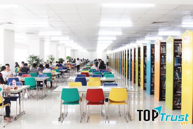 Thư viện trường ĐH HUTECH